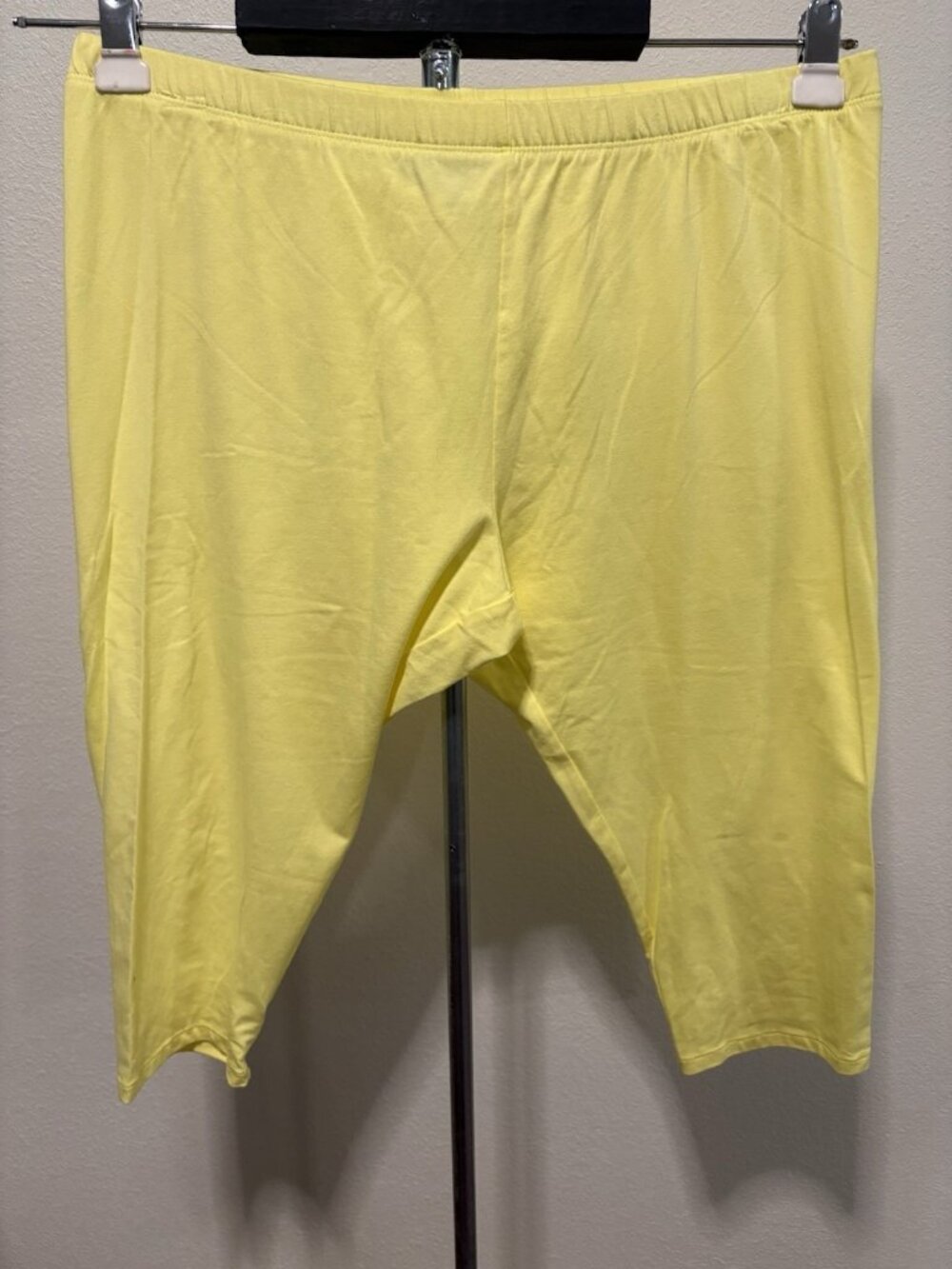 Attention Capri Comfy Pull On Pants Women XXL 34X20 Yellow